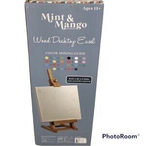🔵 MINT & Mango Studios Wood Desktop Easel